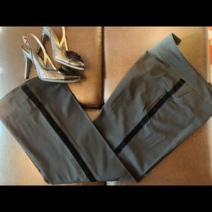 Woman classic style pants